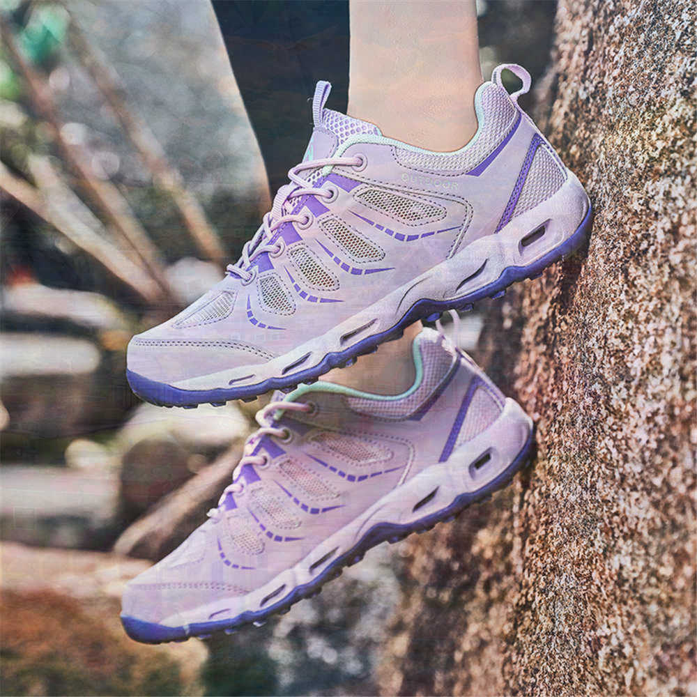 Sumer Round Tip Silver Sneaker - đánh giá và giá Badminton Youth